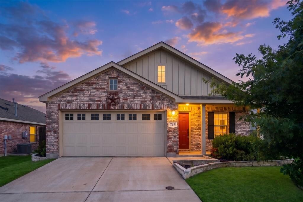 Property Photo:  767 Myrtle Lane  TX 75407 
