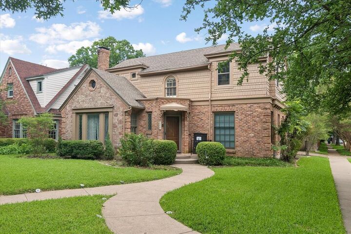 Property Photo:  5902 McCommas Boulevard  TX 75206 