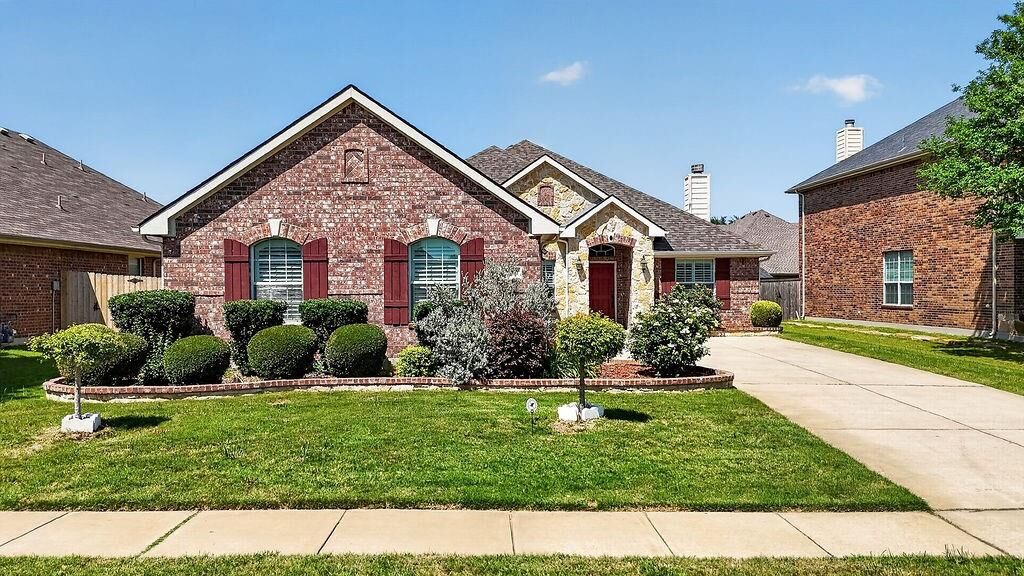 Property Photo: 2360 Collin Drive TX 75052