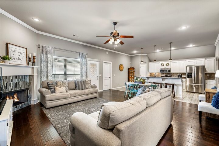 Property Photo:  4002 SW Flatrock Cove  AR 72713 