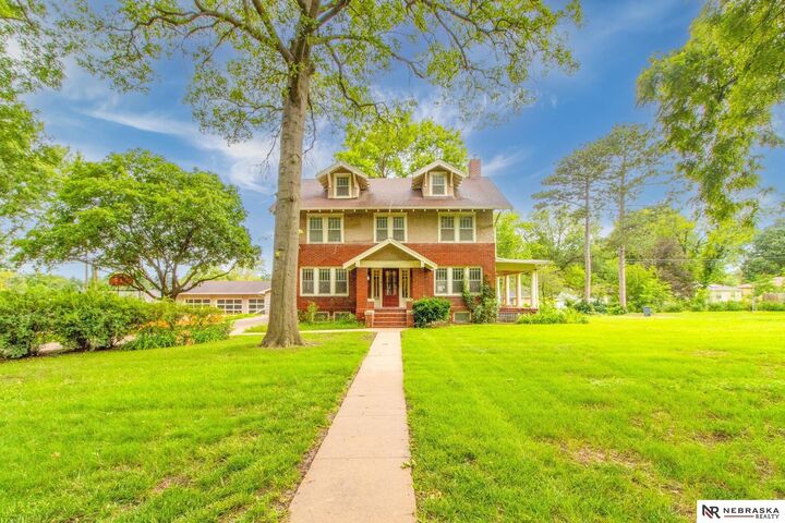 Property Photo: 1845 S 48th Street NE 68506