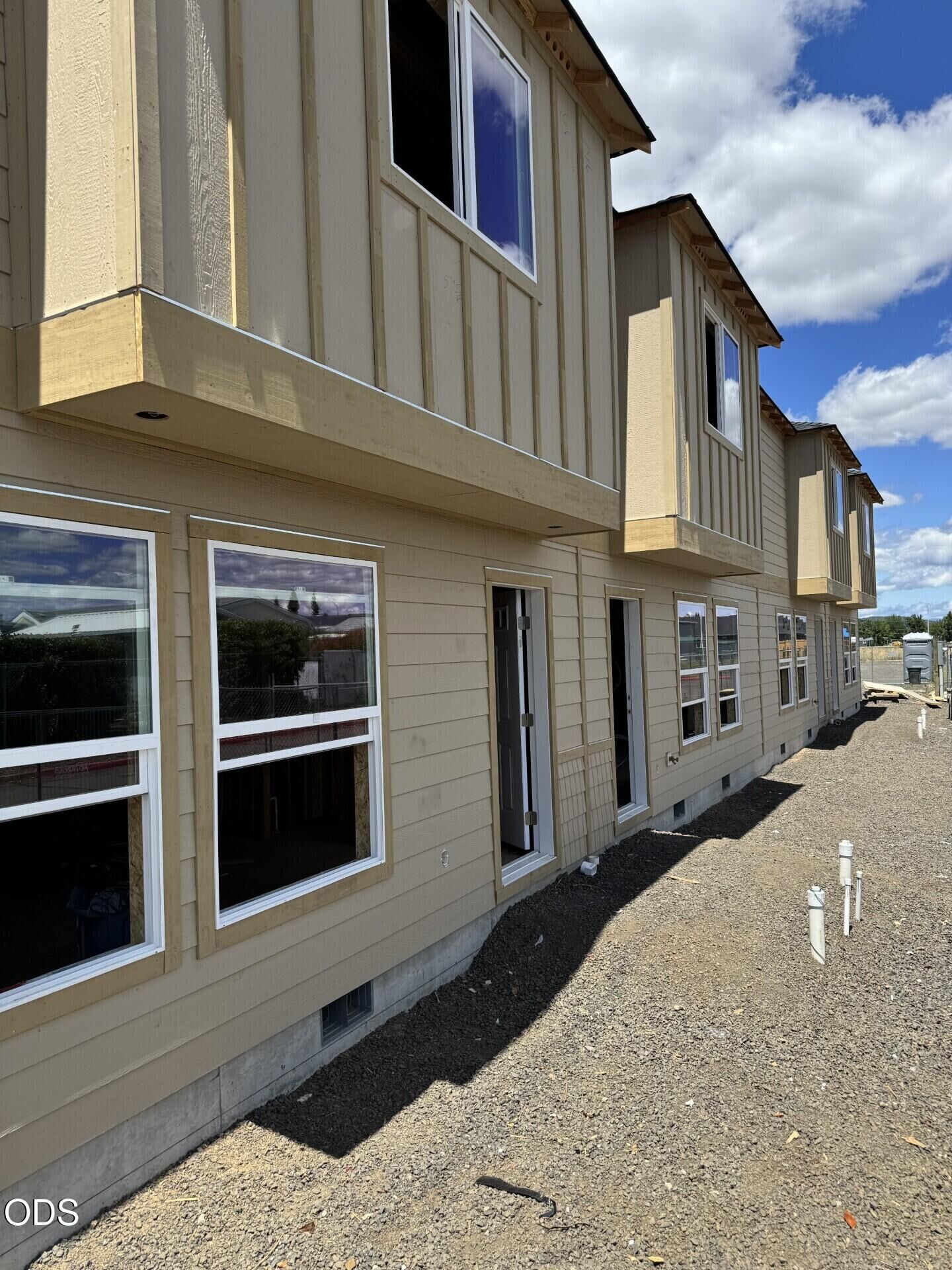 Property Photo: 7881 Houston Loop OR 97503