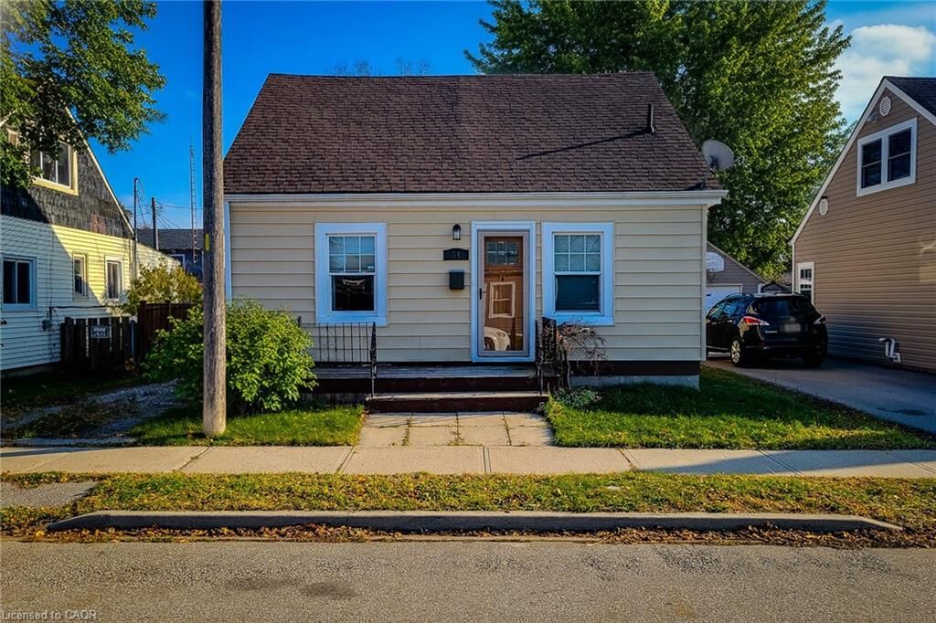 Property Photo: 54 Eighth Avenue ON N3S 1C3