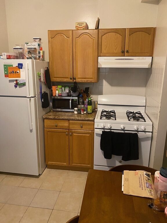 Property Photo:  324 Summit Avenue 1  MA 02135 
