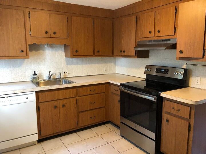 Property Photo: 132 Emerson Gardens Rd 132 MA 02420