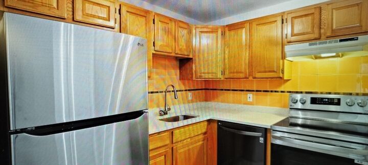Property Photo: 388 Great Rd B23 MA 01720