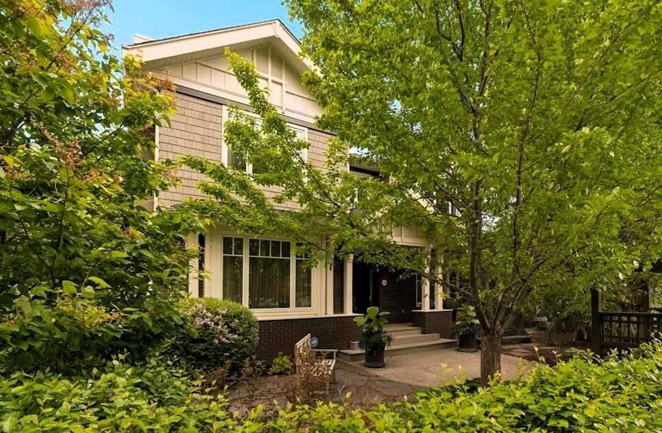 Property Photo:  3028 3 Street SW  AB T2S 1V1 