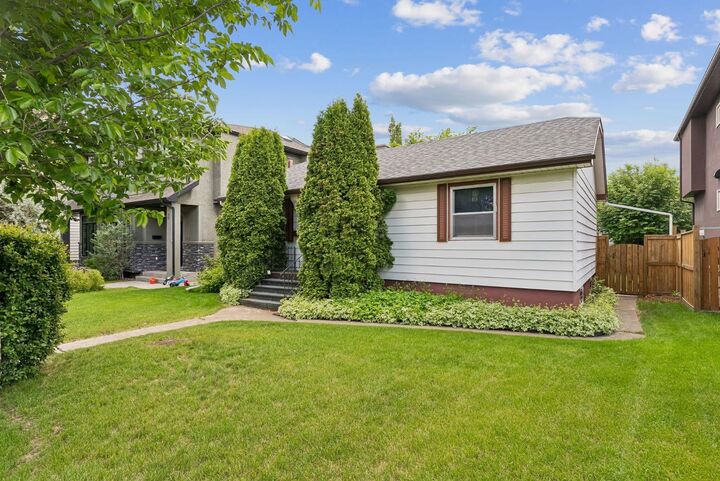 Property Photo: 409 29 Avenue NW AB T2M 2M4