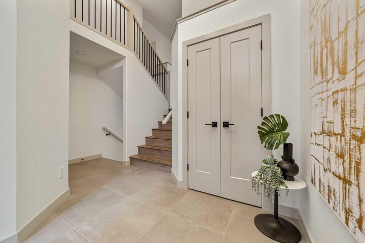 Property Photo: 680 Sixmile Crescent S AB T1K 8G3
