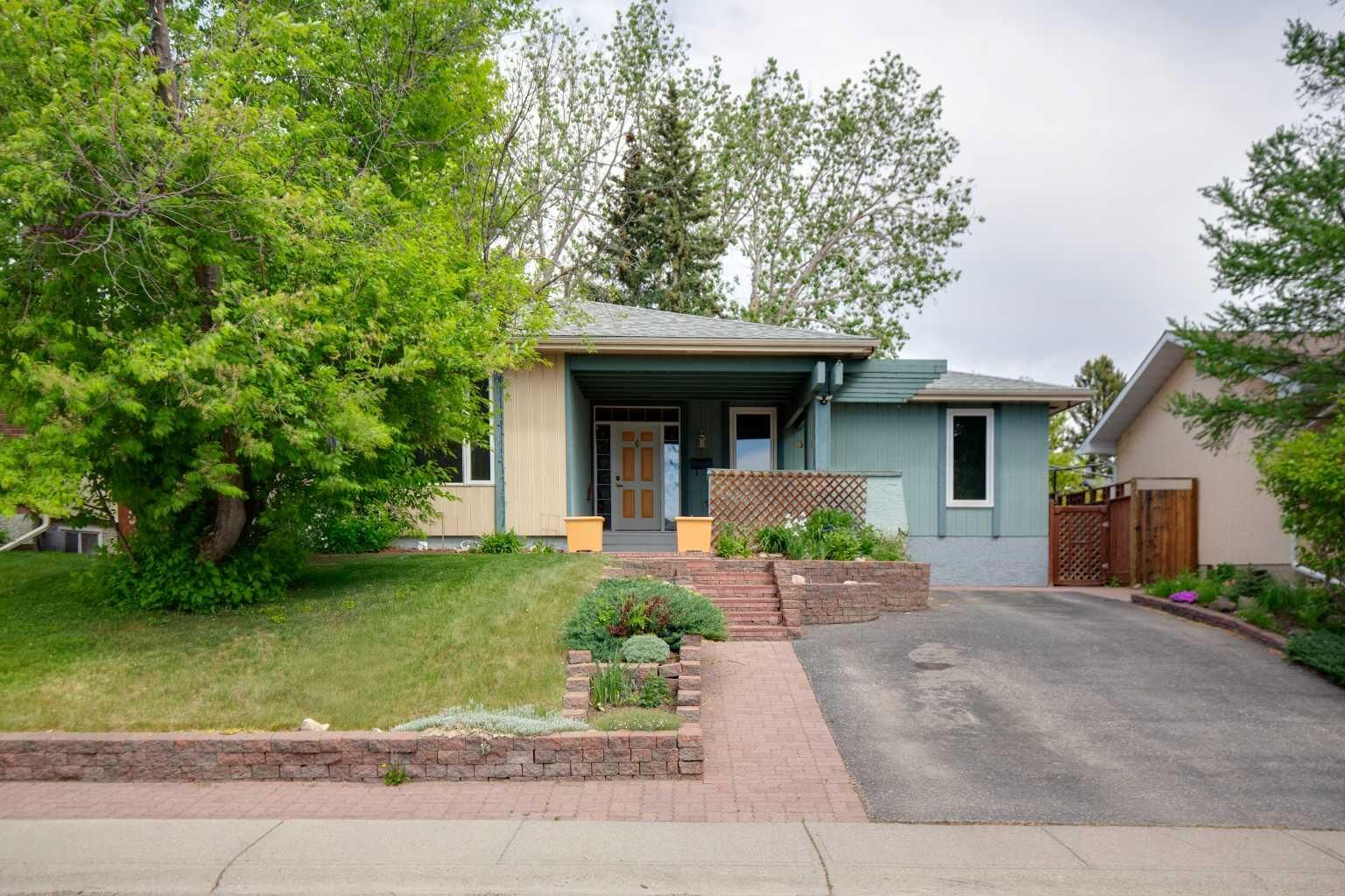 Property Photo: 328 Norseman Road NW AB T2K 5M5
