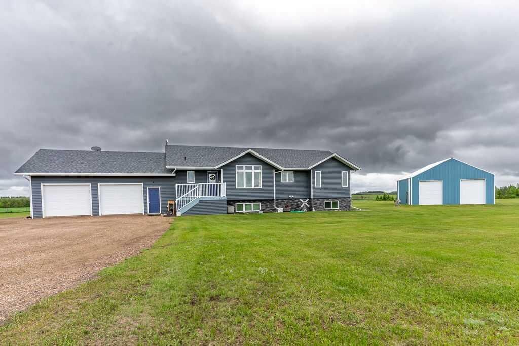 Property Photo: 29 Sandy Run AB T9X 2B6