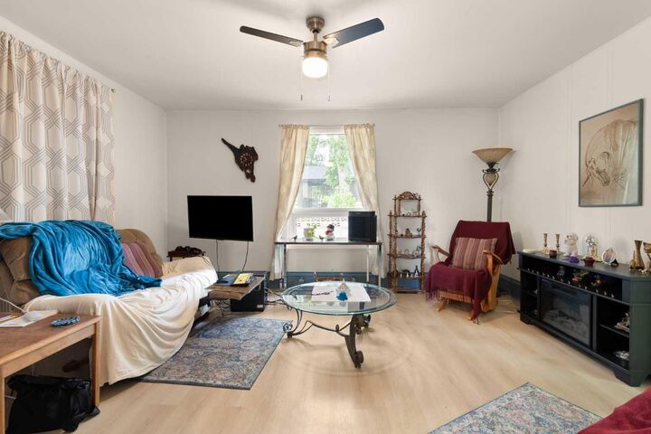 Property Photo:  317 3 Street W  AB T0K 0G0 