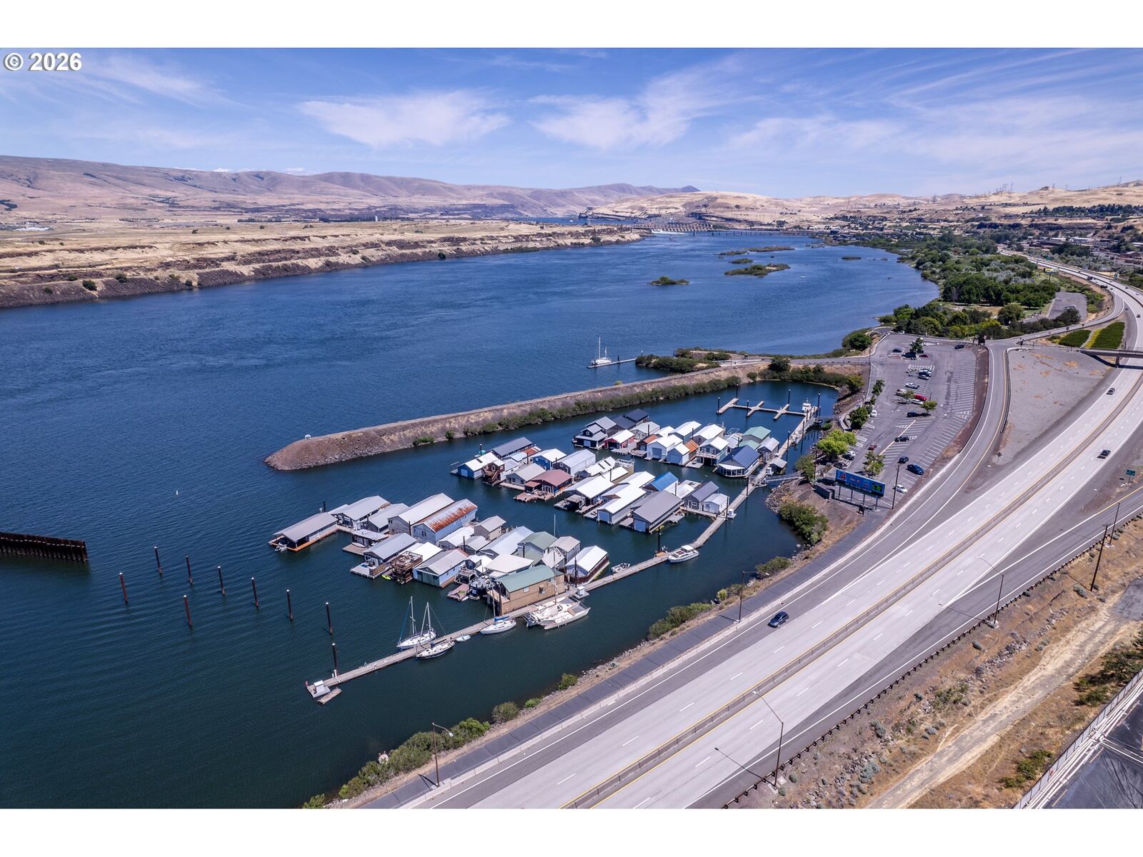 Property Photo: 101 N Boat Basin Rd B 16 OR 97058