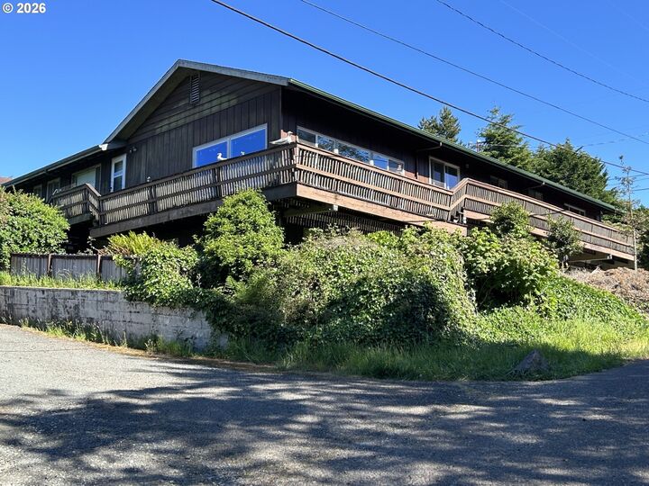 Property Photo: 63655 Ahill Rd OR 97420