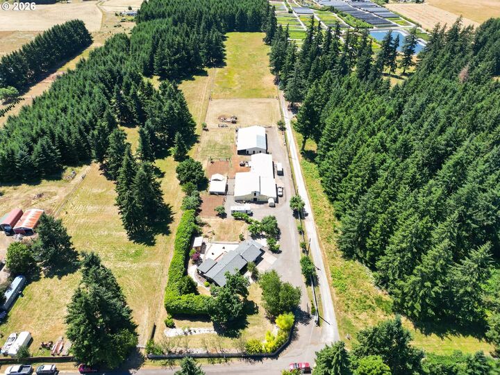 Property Photo: 21383 S Yeoman Rd OR 97004
