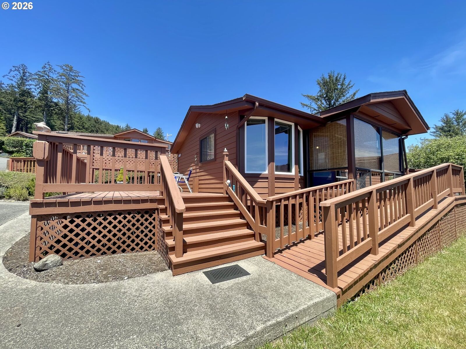 Property Photo: 19921 Whaleshead Rd # I-3 OR 97415