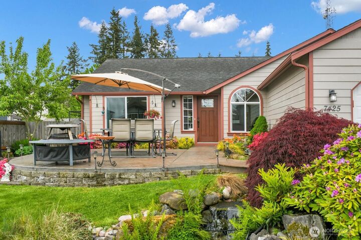Property Photo:  7425  3rd Drive W  WA 98203 