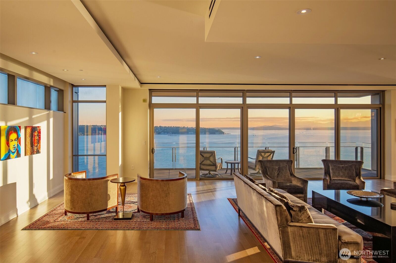 Property Photo:  99  Union Street 1801  WA 98101 