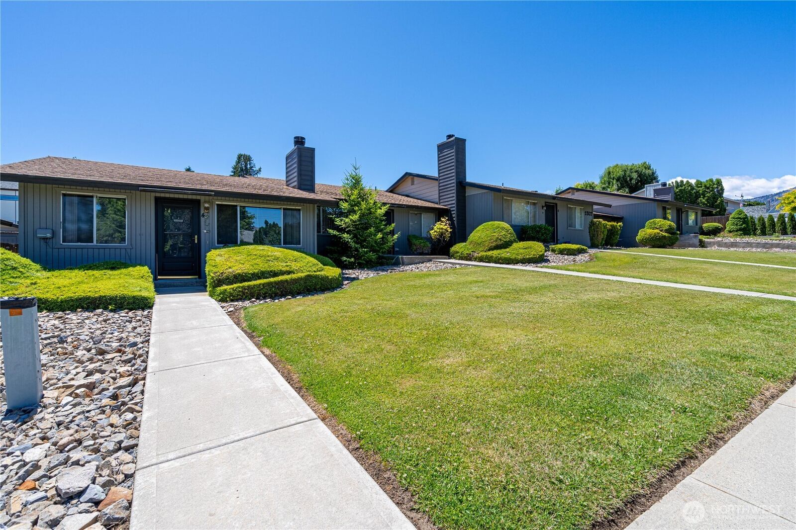 Property Photo: 340 Pear Lane 1-8 WA 98801