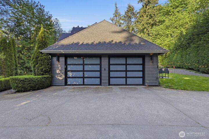Property Photo: 12217 NE 100th Street WA 98033