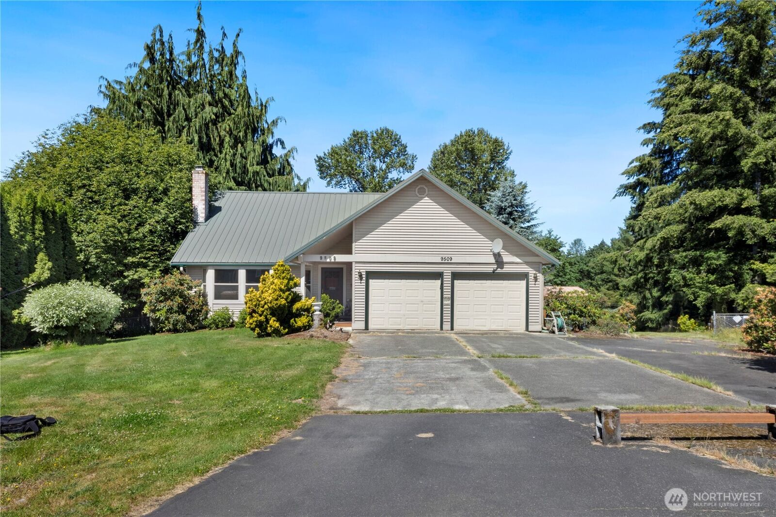 Property Photo: 9509 150th Street SE WA 98296