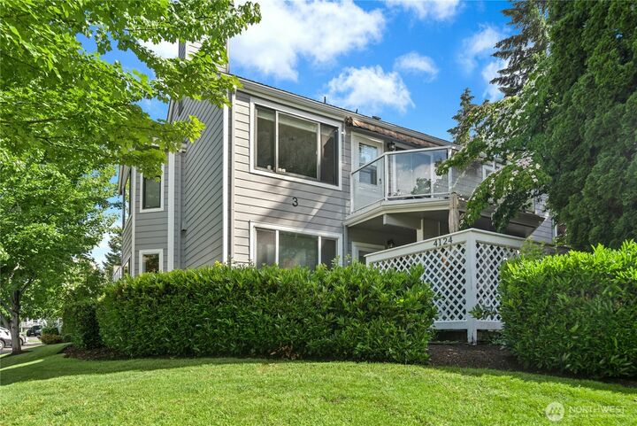 Property Photo:  4124  Providence Point Drive SE 1014  WA 98029 