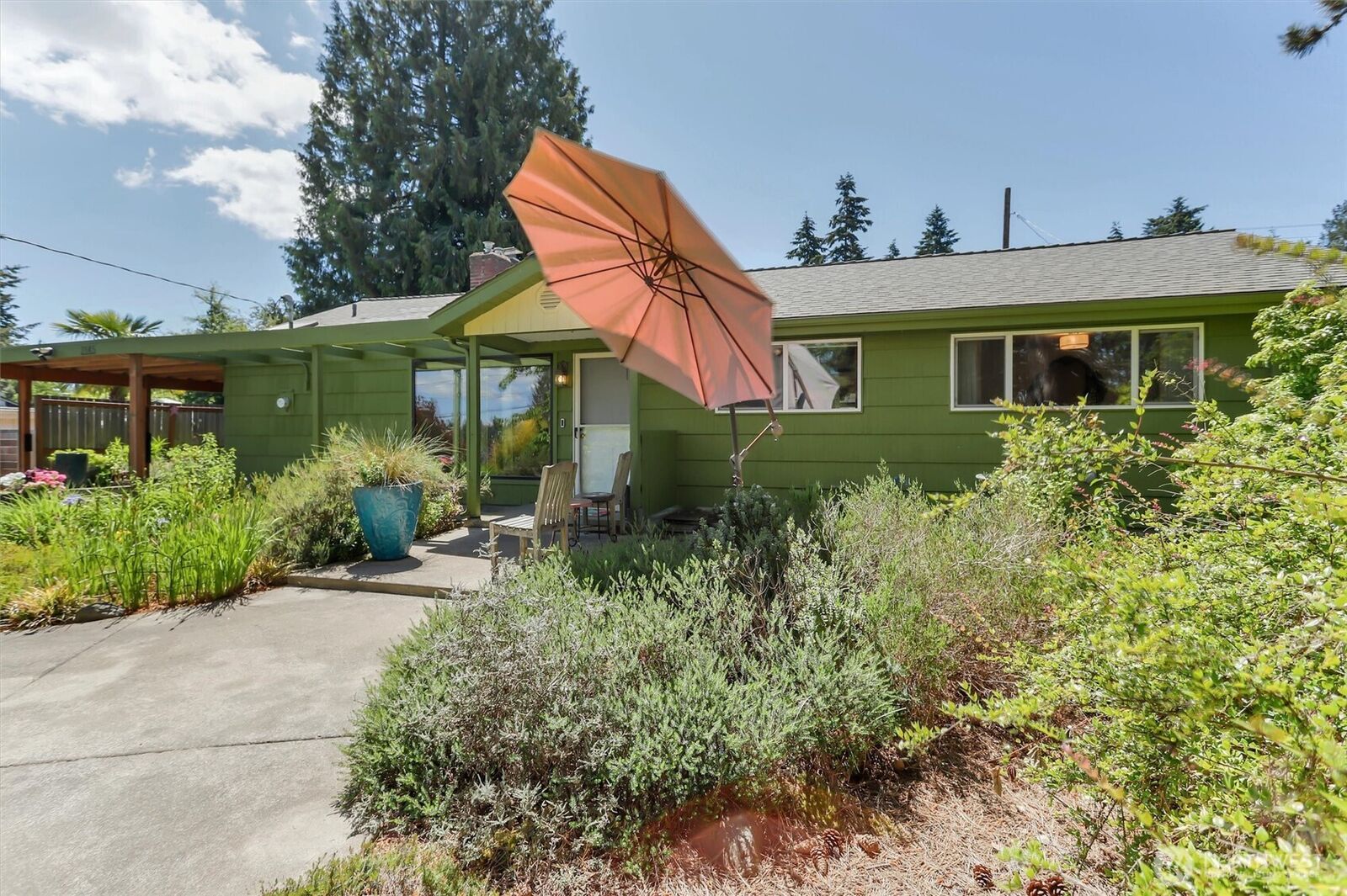 Property Photo: 2145 N 146th Street WA 98133