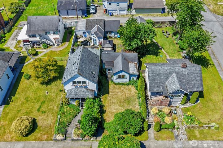 Property Photo: 2512 Cedar Street WA 98201