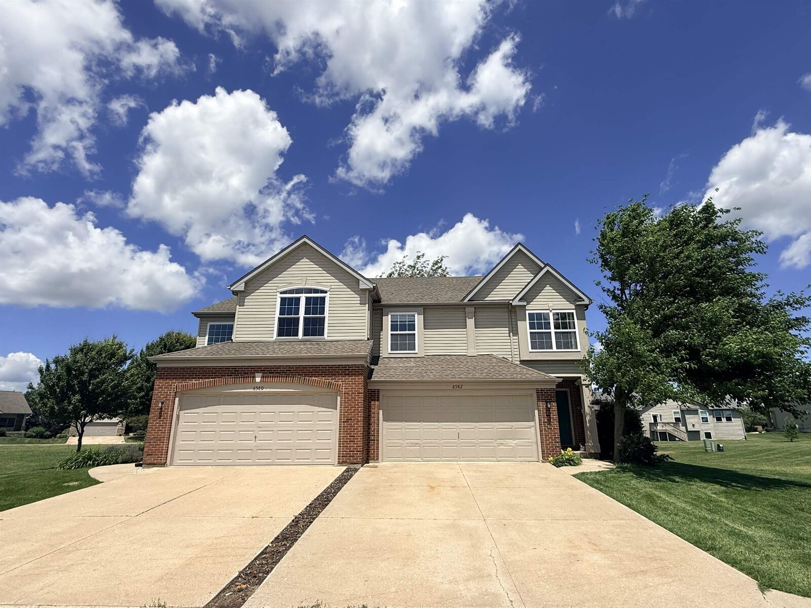 Property Photo:  6582 Kristines Way  IL 61080 