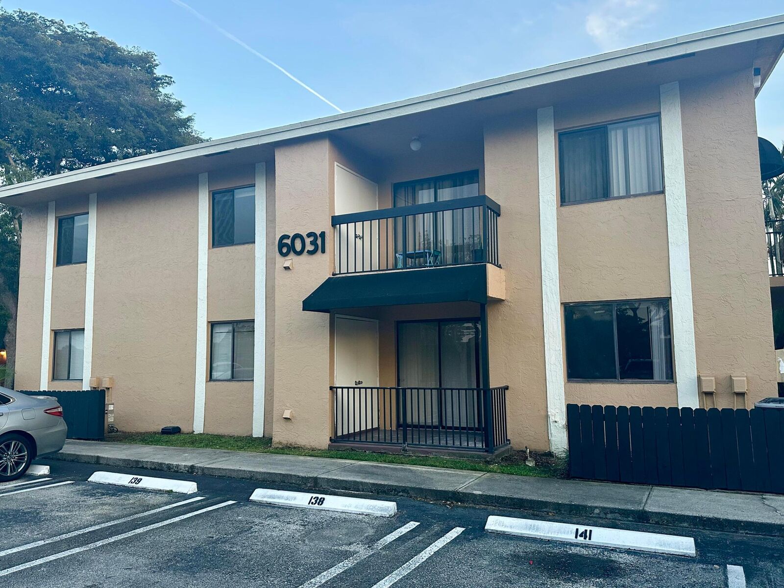 Property Photo: 6031 N 10th Ave Avenue N 219 FL 33463