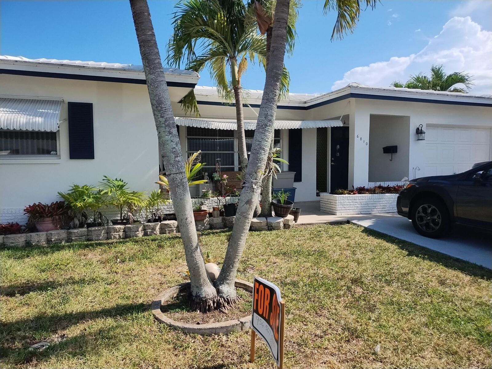 Property Photo: 6810 NW 75th Street FL 33321