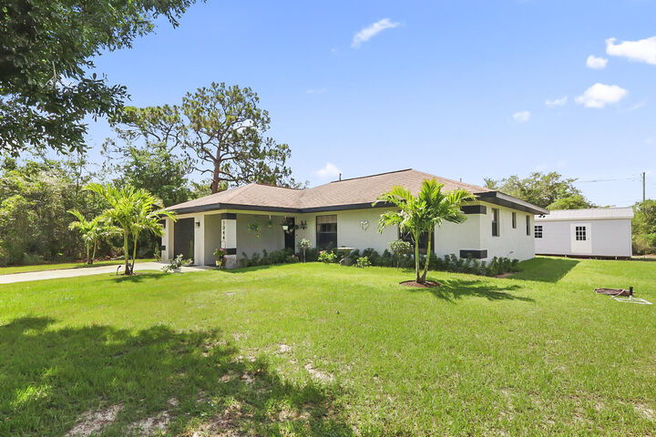 Property Photo:  3046 Buttercup Lane  FL 33852 
