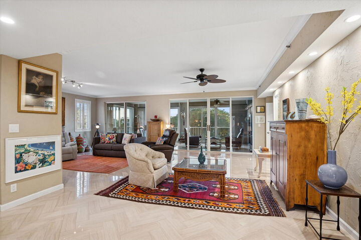Property Photo: 4112 W Palm Aire Drive 124A FL 33069