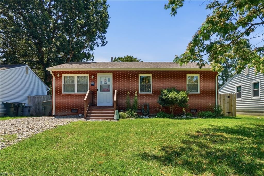 Property Photo:  419 Hunlac Ave  VA 23664 