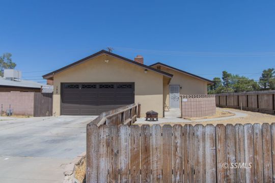 Property Photo: 150 E Upjohn Ave CA 93555
