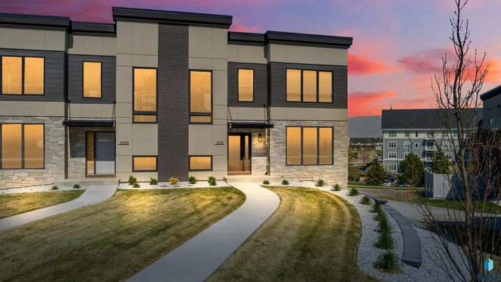 Property Photo:  2720 S Oriya Pl  SD 57106 