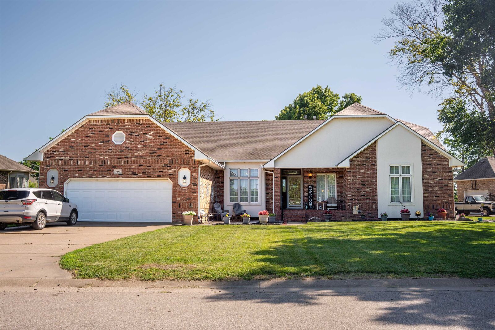 Property Photo:  9 E Flanigan Dr  KS 67010 