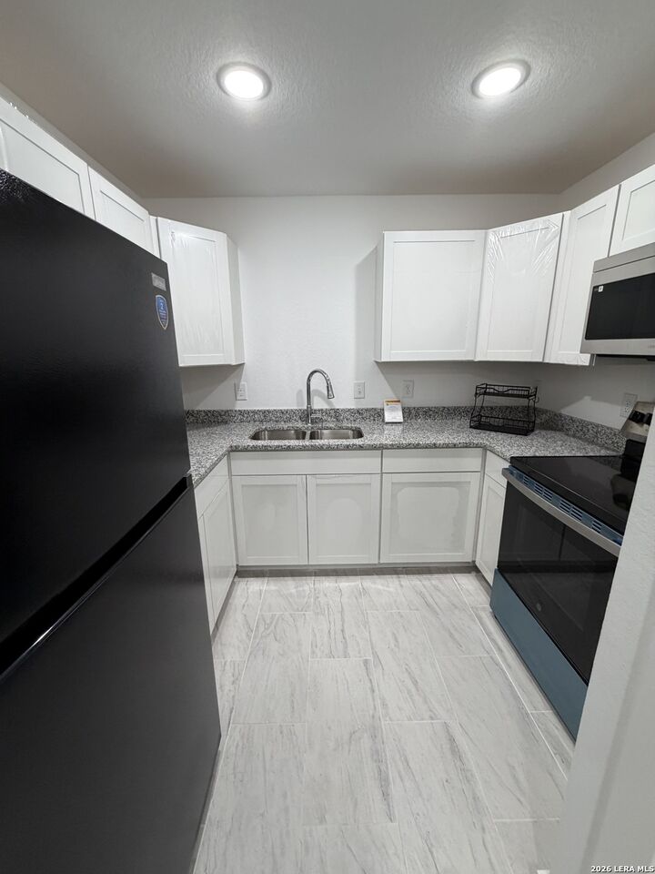Property Photo:  8503 S Flores St  TX 78221 