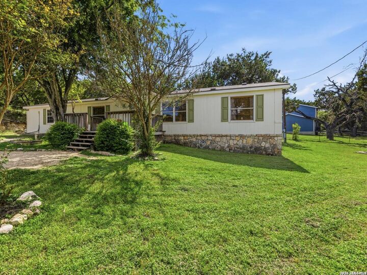 Property Photo:  125 Timber Trl  TX 78006 