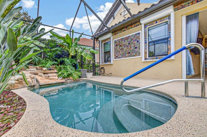 Property Photo:  169 Aspen Way  FL 32137 