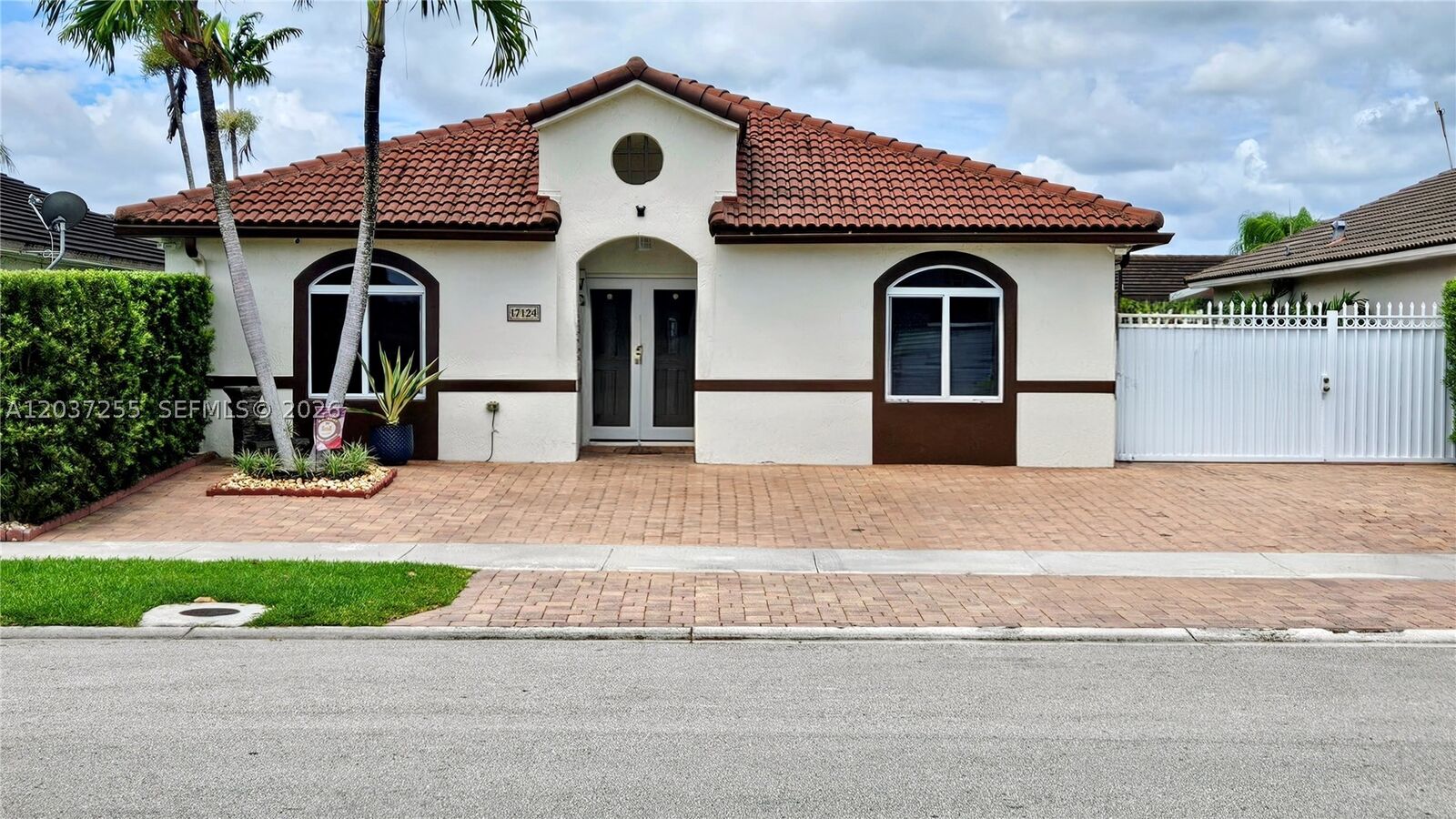Property Photo:  17124 SW 143rd Pl 0  FL 33177 