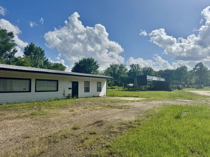 Property Photo: 12530 E St Hwy 190 TX 75979-9999