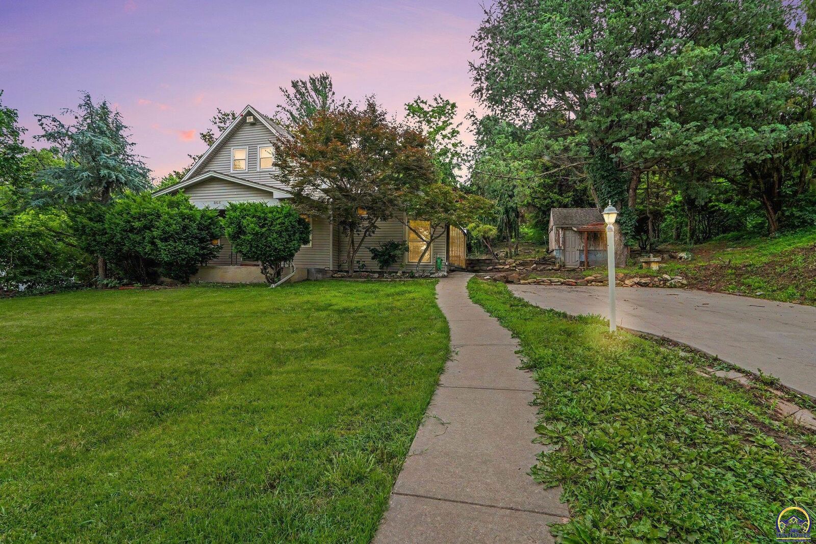 Property Photo: 2508 SW Fillmore St KS 66611