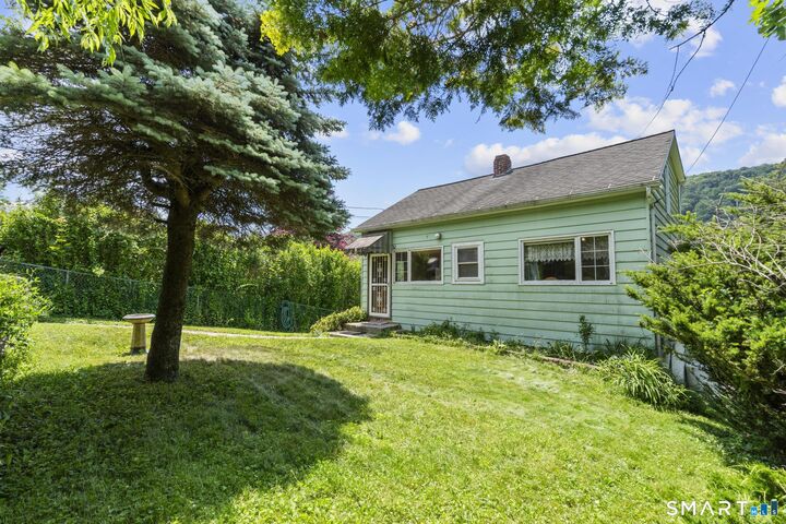 Property Photo:  9 Lavelle Avenue  CT 06812 
