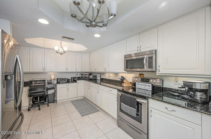 Property Photo:  7 Indian River Avenue  FL 32796 