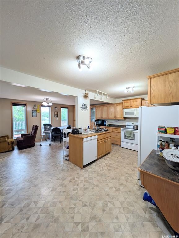 Property Photo: 350 Begg Street W SK S9H 0K6