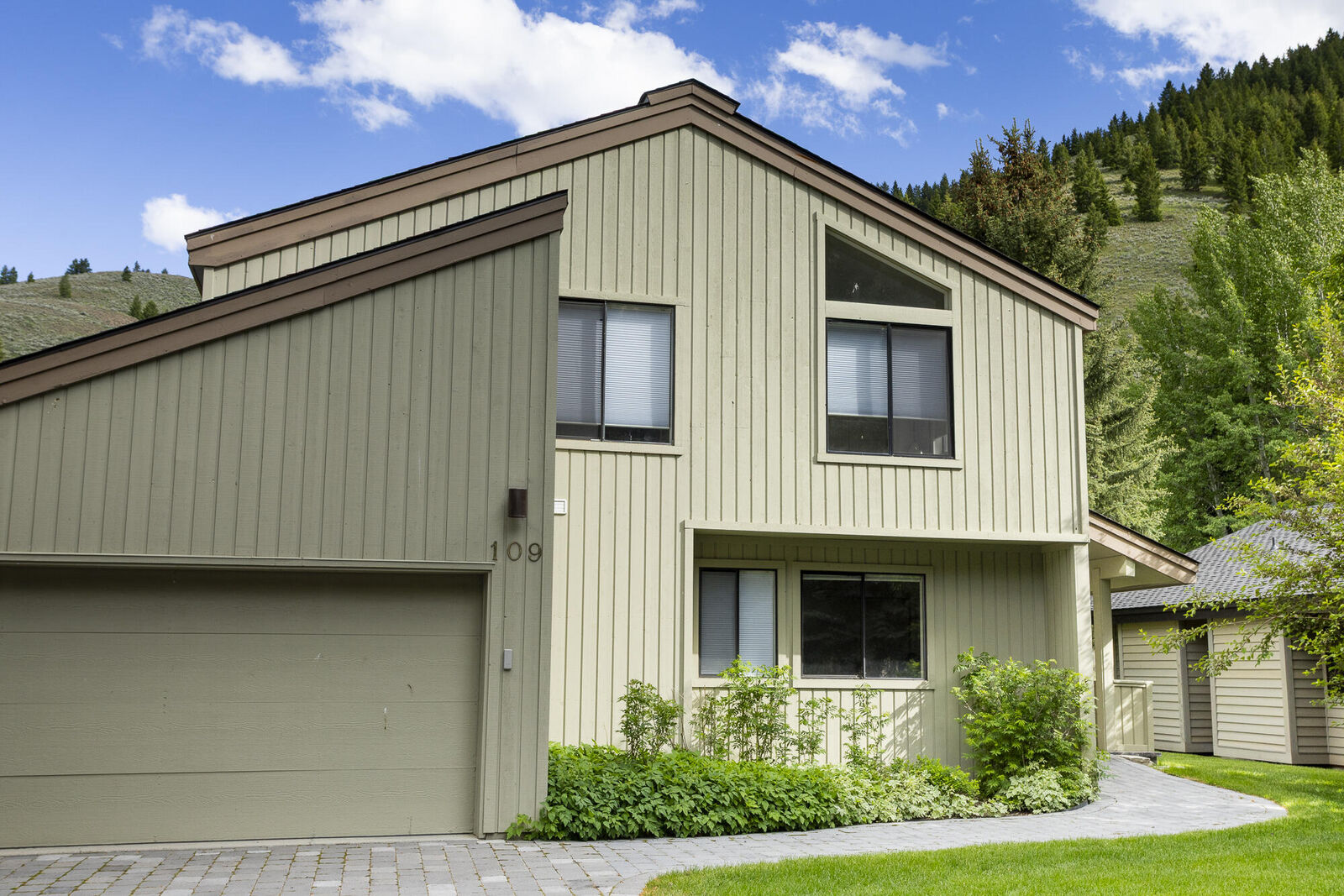 Property Photo:  109 Sunrise Dr  ID 83353 
