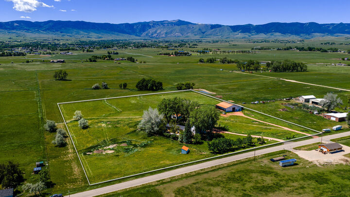 Property Photo: 70 Metz Road WY 82801