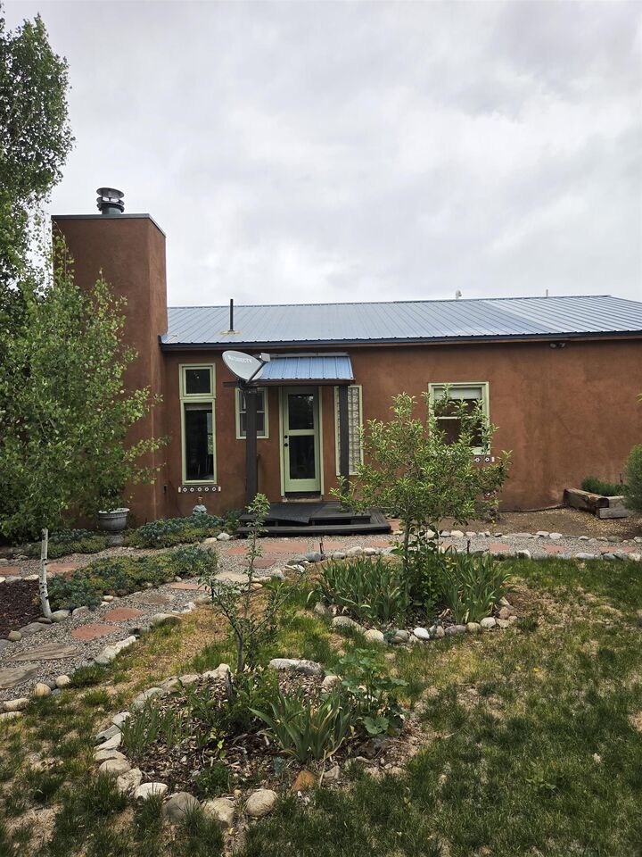 Property Photo:  187 Los Rios Road  NM 87513 