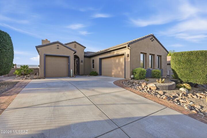 Property Photo: 2208 W Bassett Peak Drive AZ 85622